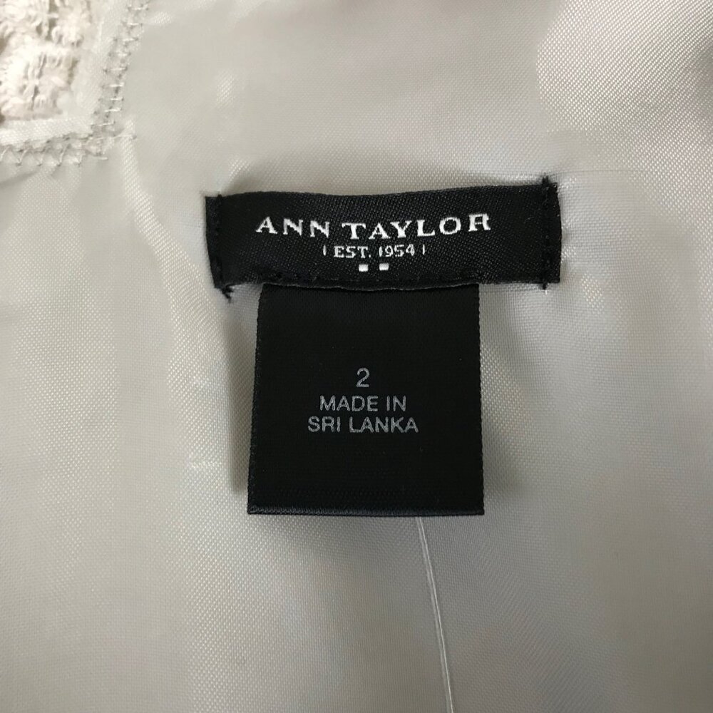 Ann Taylor  Lace V-neck Sleeveless Dress Ivory & Cream Size 2  NWT - Picture 13 of 13